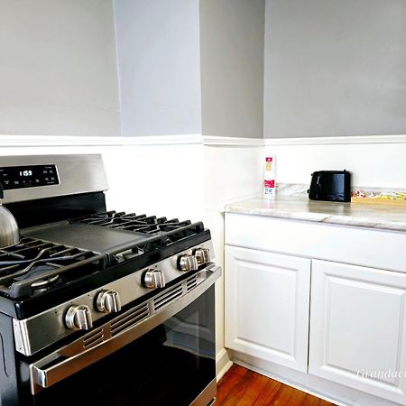 Lovely! Near Cleve Clinic/Uh/Cwru/Dwntwn W/Porch Villa Cleveland Buitenkant foto
